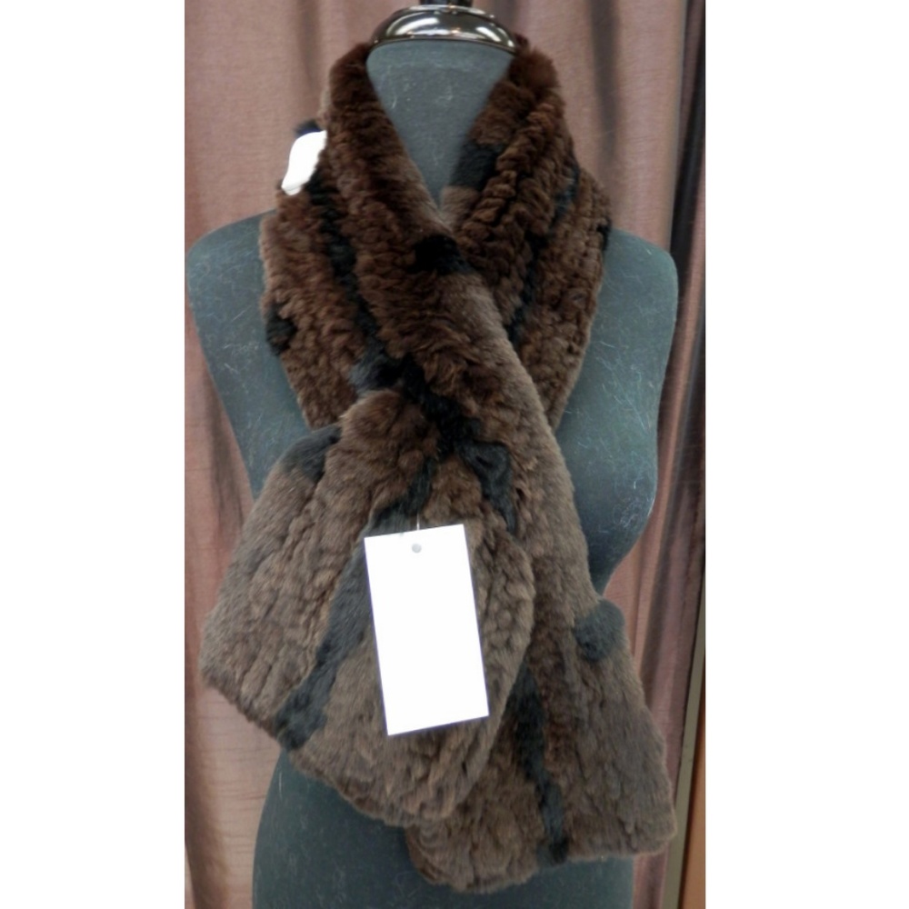 Women's Brown Faux Fur Knit Scarf Wrap - Cozy Fashion Accessory